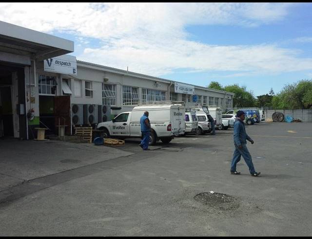 3,492M² FACTORY FOR SALE IN NDABENI